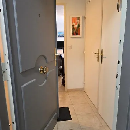 Le Bellevue Appartement Au Calme Avec Piscine Frejus Apartament