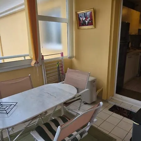 Le Bellevue - - -t2-piscine *