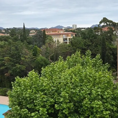 Le Bellevue - - -t2-piscine *